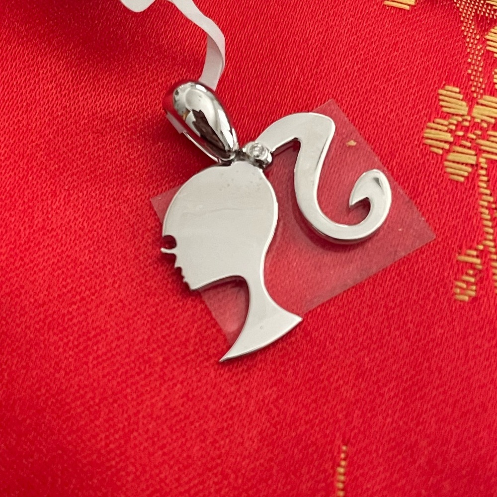 Barbie 18k White Gold Pendant Necklace